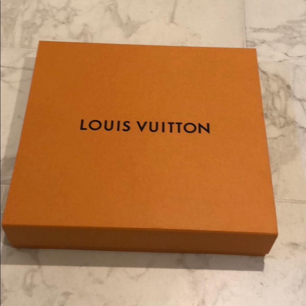Louis Vuitton box